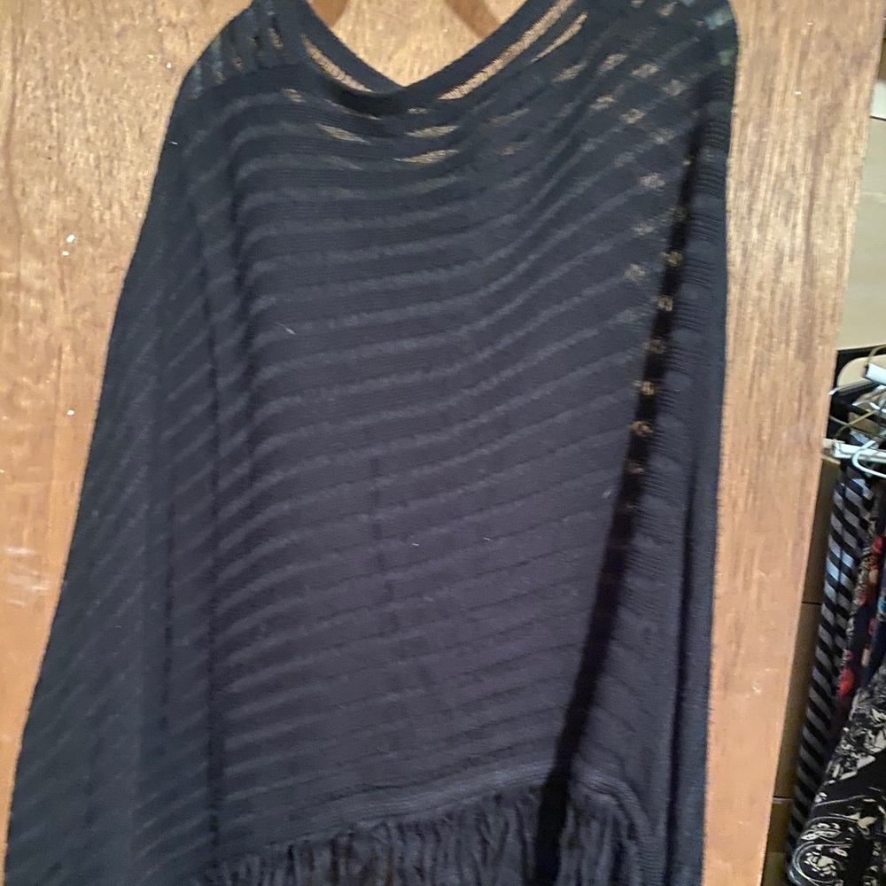 Poncho thin